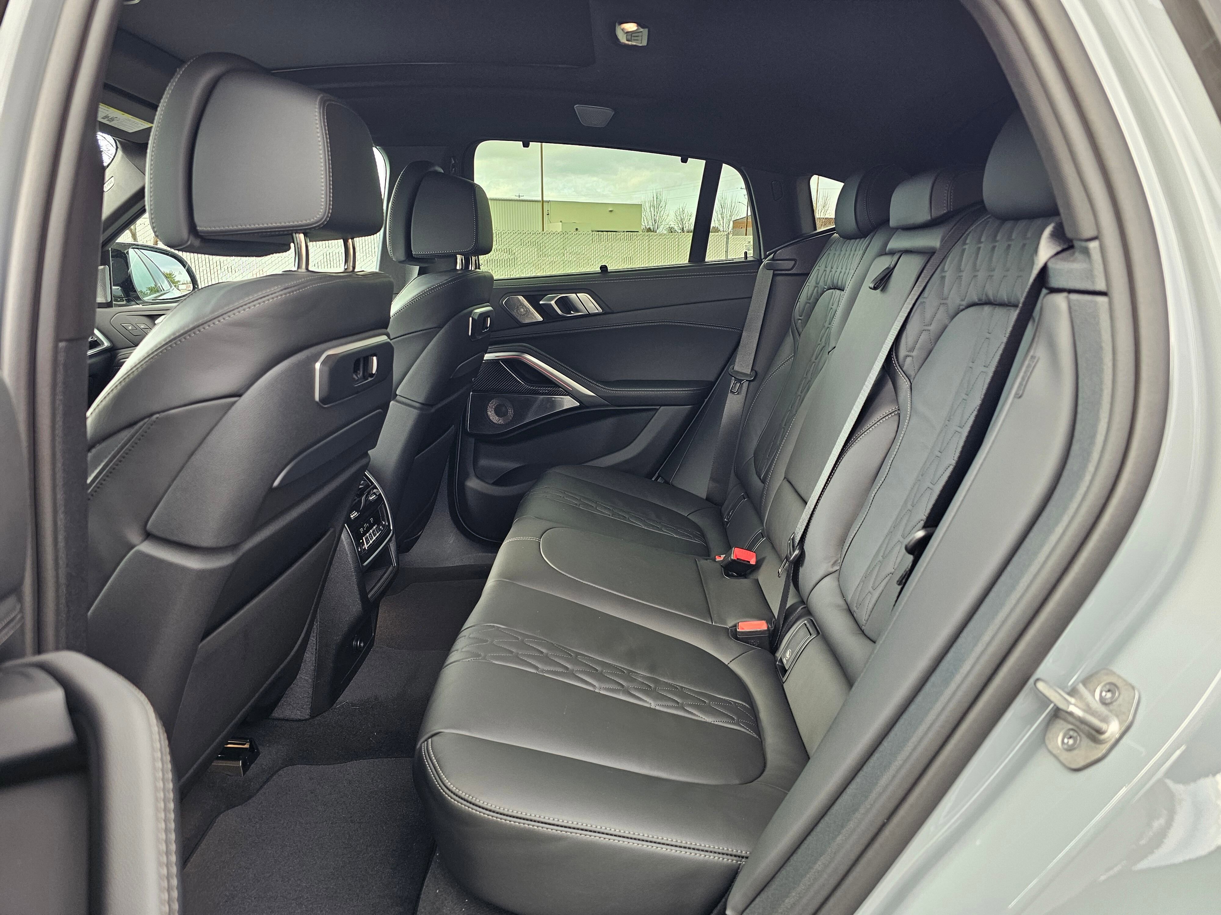 New 2026 BMW X6 M60i image 13