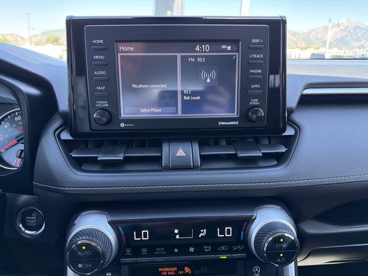 Used 2021 Toyota RAV4 XLE AWD/4WD image 23