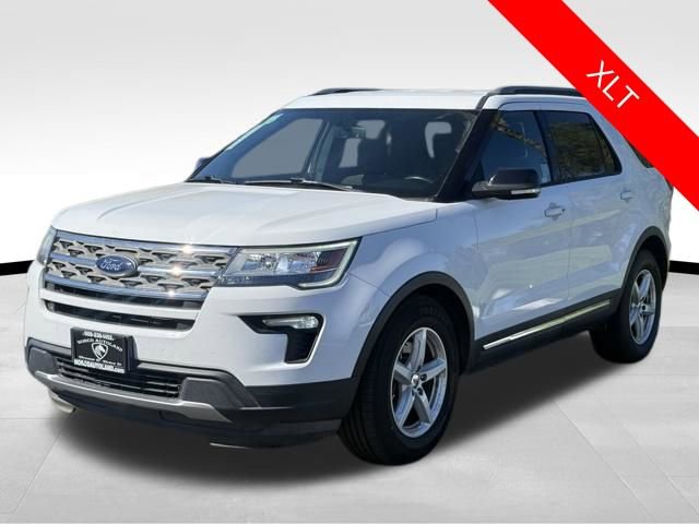 Used 2018 Ford Explorer XLT w/ Equipment Group 201A image 3