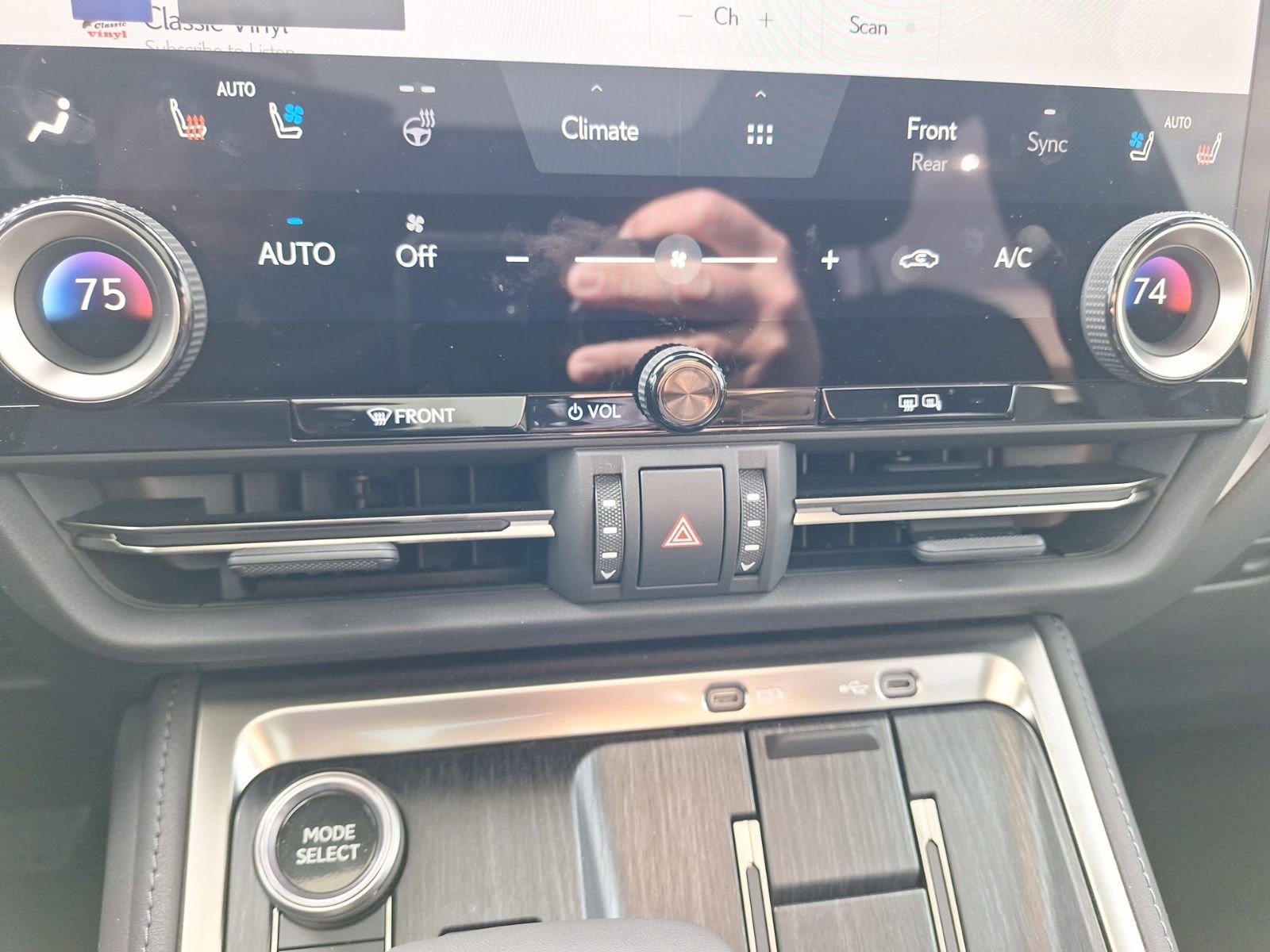 Used 2025 Lexus GX 550 image 26