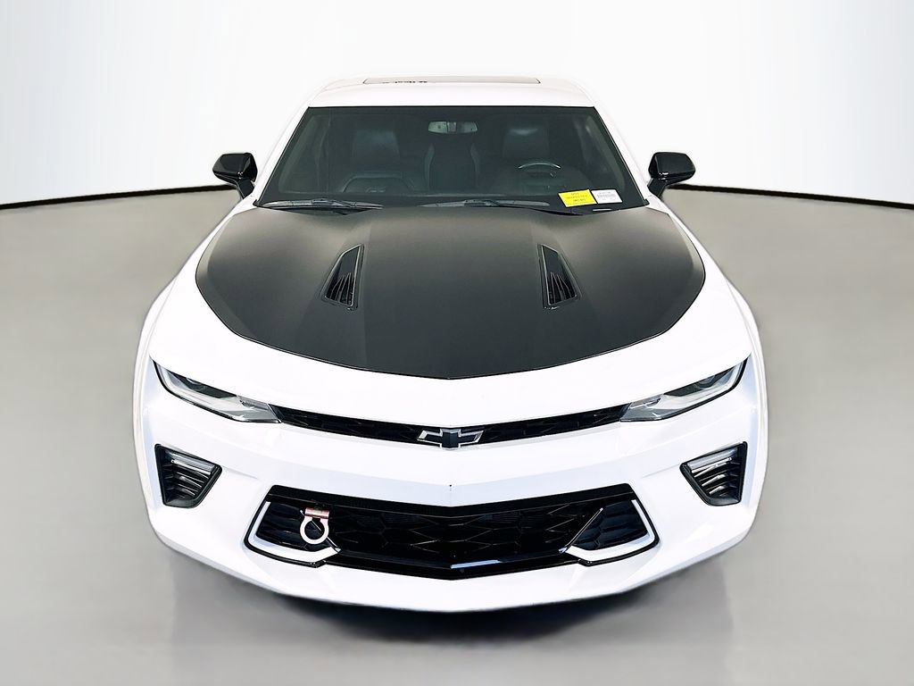 Used 2018 Chevrolet Camaro SS image 2