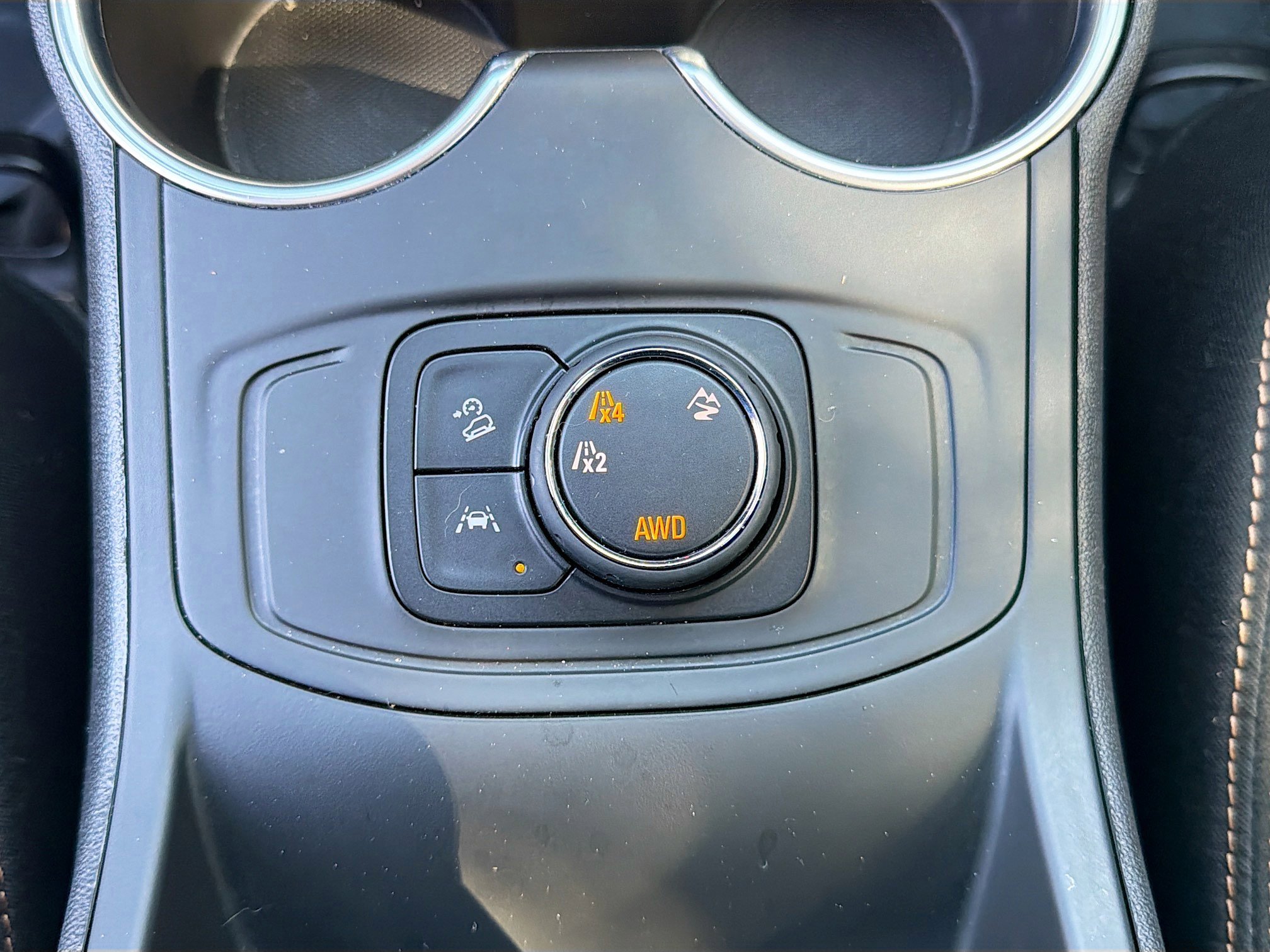 Used 2020 GMC Terrain SLE image 28