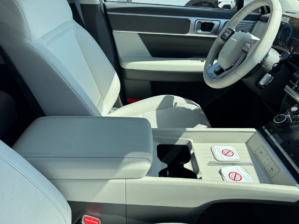 New 2026 Hyundai Santa Fe SE FWD image 10