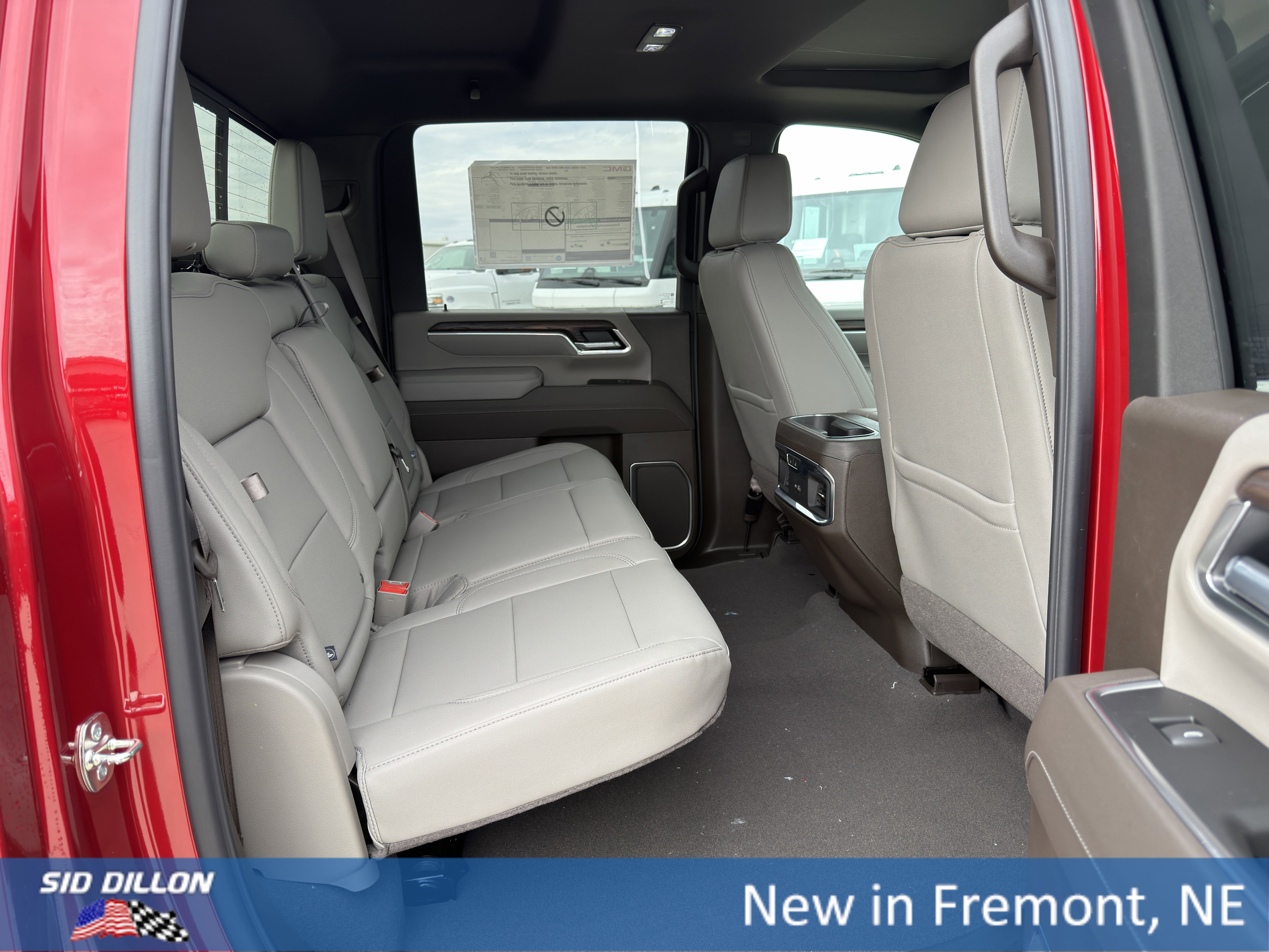New 2026 GMC Sierra 2500 SLT w/ SLT Premium Package AWD/4WD image 17