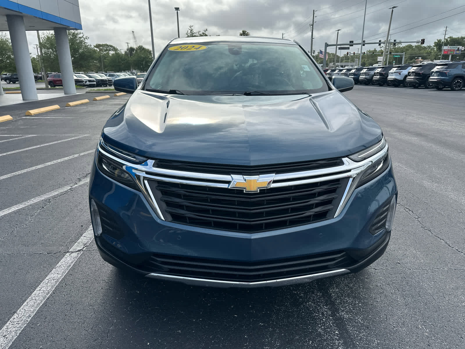 Used 2024 Chevrolet Equinox LT w/ LPO, Floor Liner Package FWD image 8