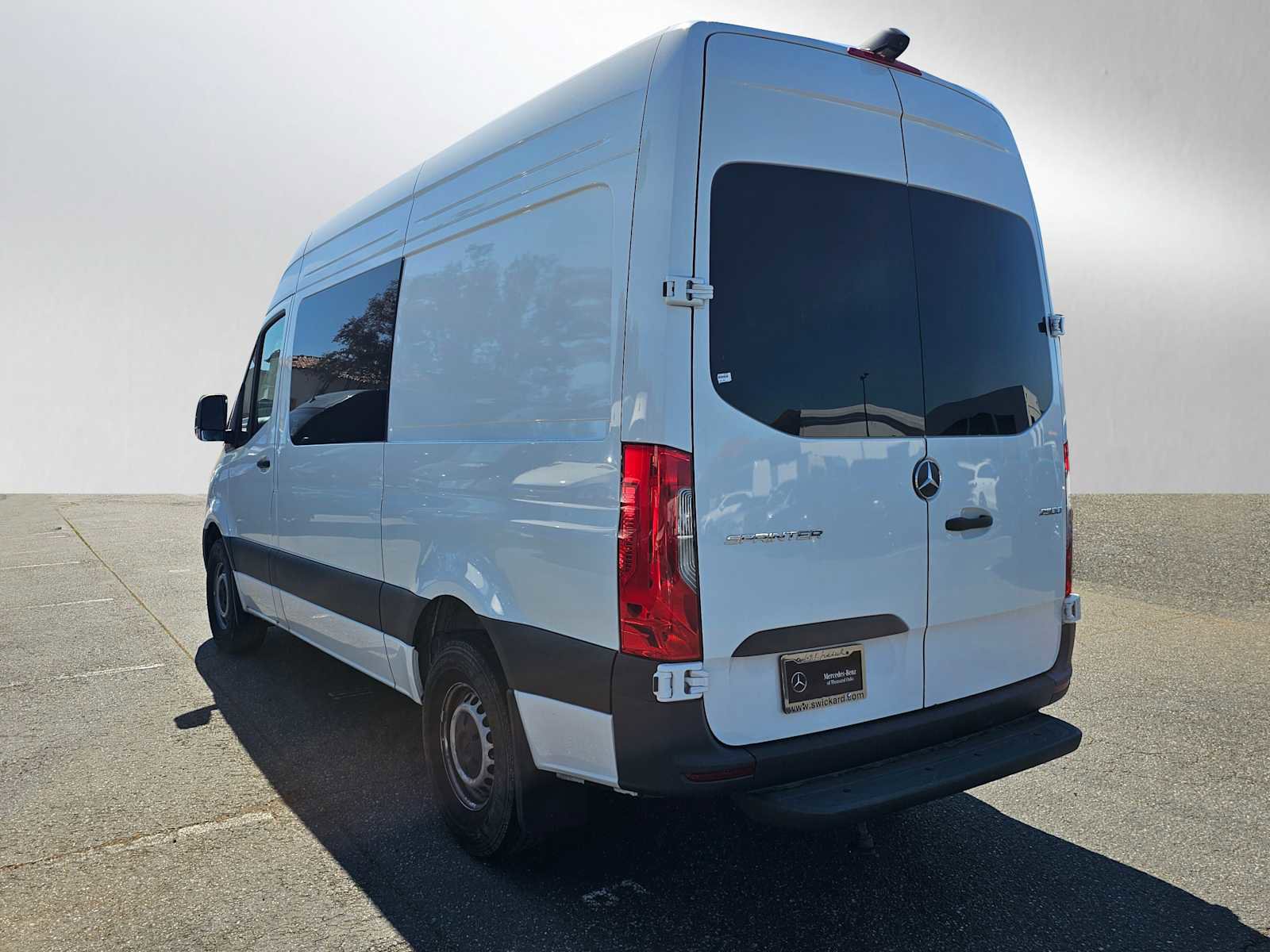 Used 2025 Mercedes-Benz Sprinter 2500 image 5