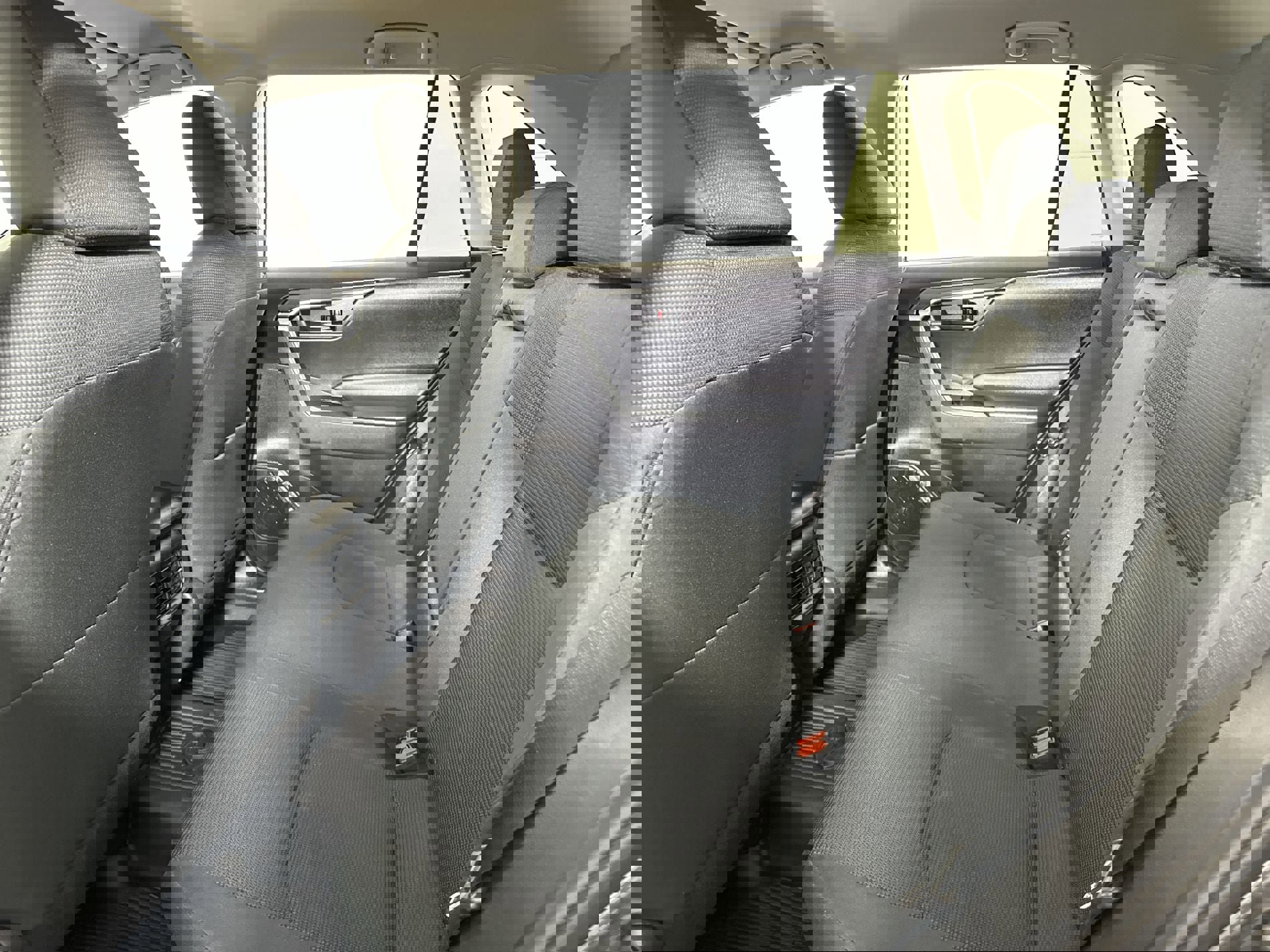 Used 2021 Toyota RAV4 LE image 62