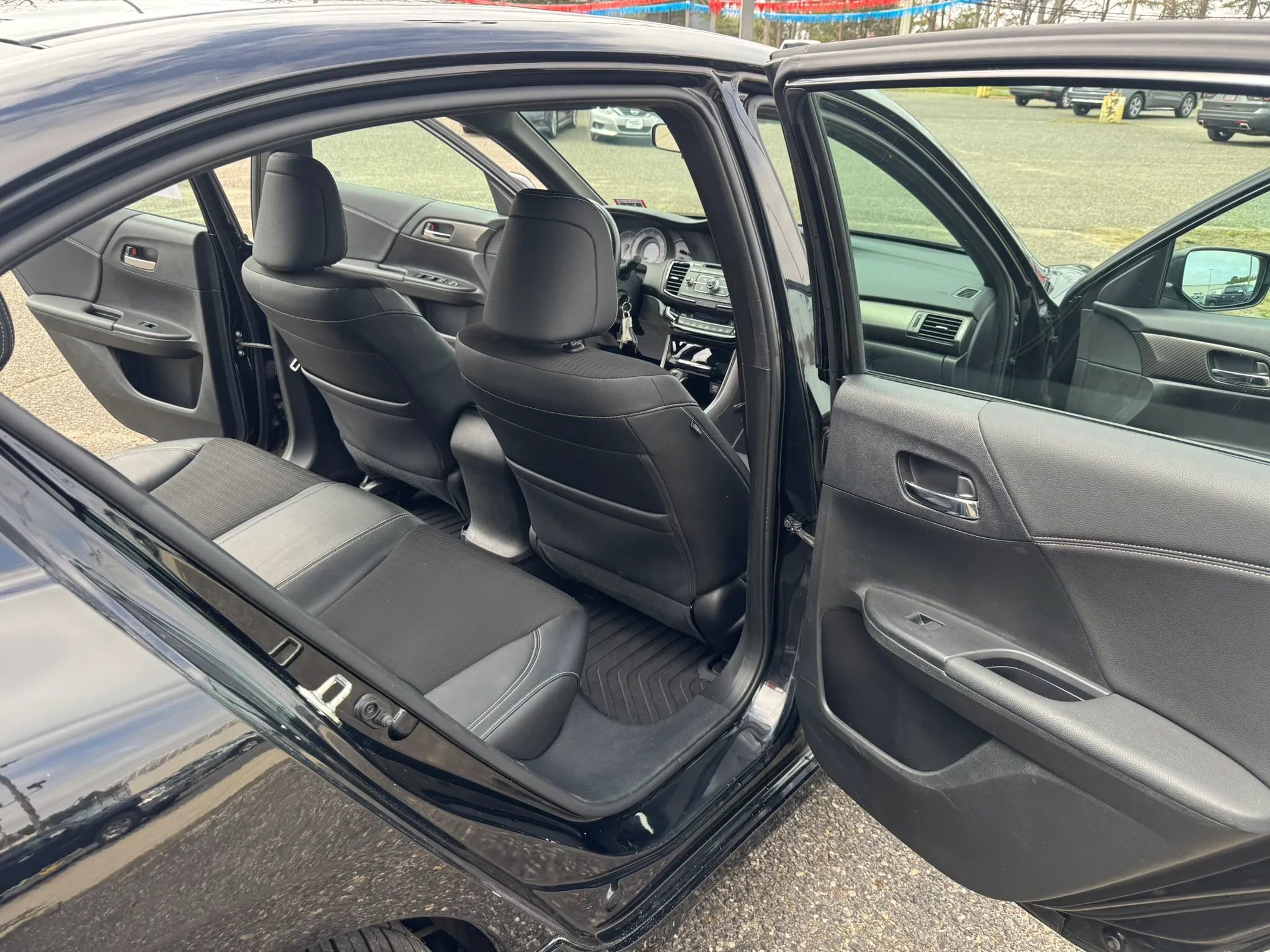 Used 2017 Honda Accord Sport image 15