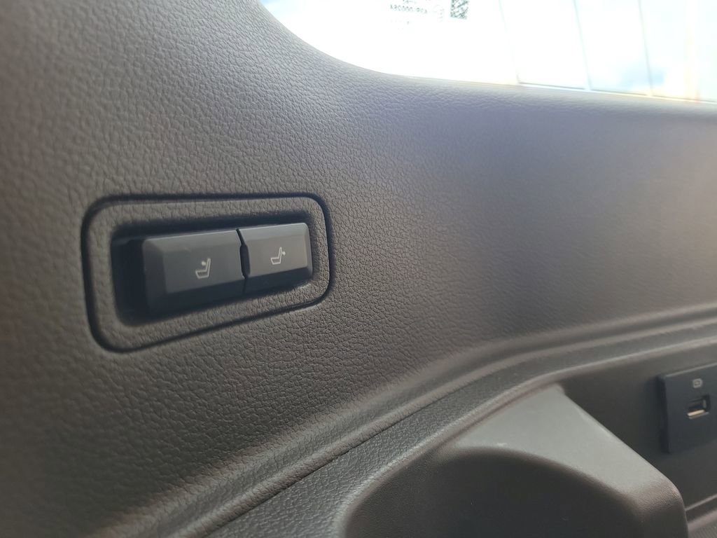 Used 2020 Ford Expedition Max Limited w/ Equipment Group 302A RWD image 30