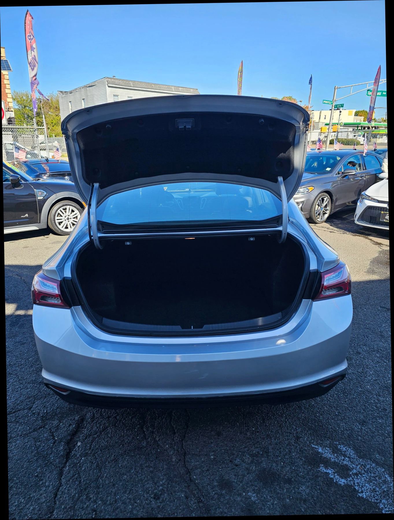 Used 2022 Chevrolet Malibu LT image 32