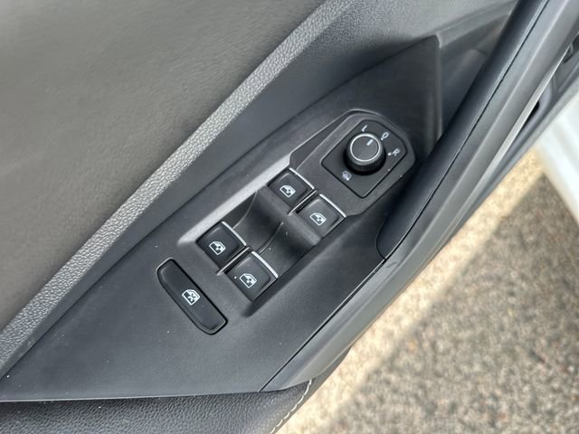 Certified 2023 Volkswagen Jetta SE w/ Panoramic Sunroof Package FWD image 12