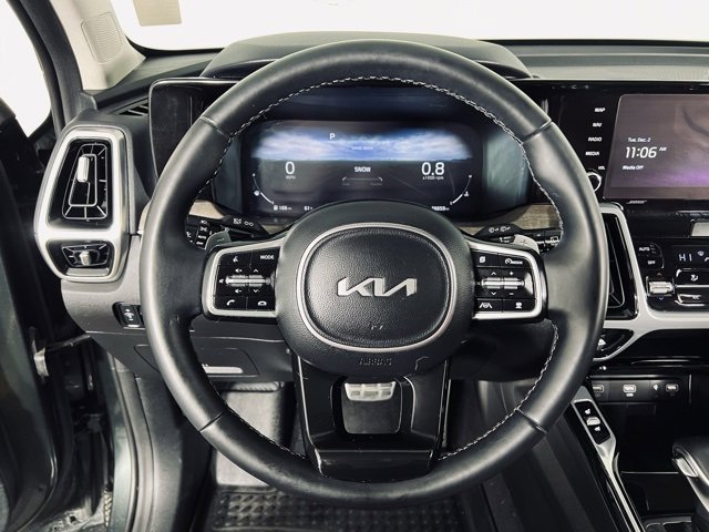 Used 2023 Kia Sorento SX Prestige image 24