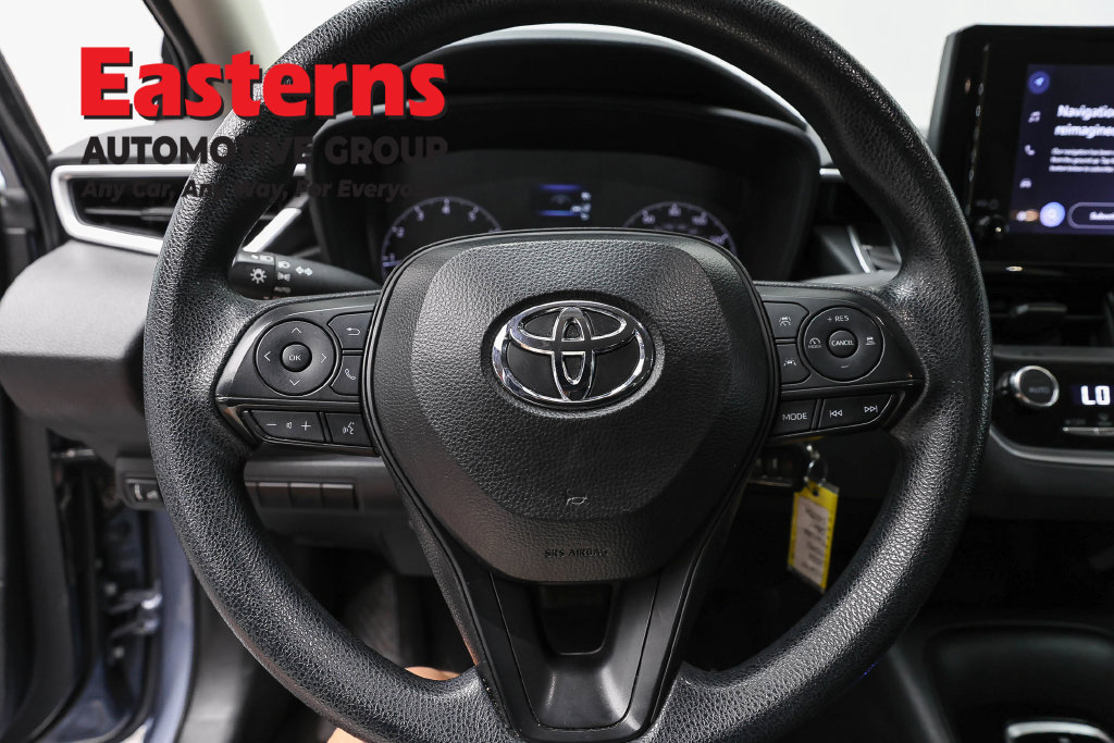 Used 2024 Toyota Corolla LE FWD image 11
