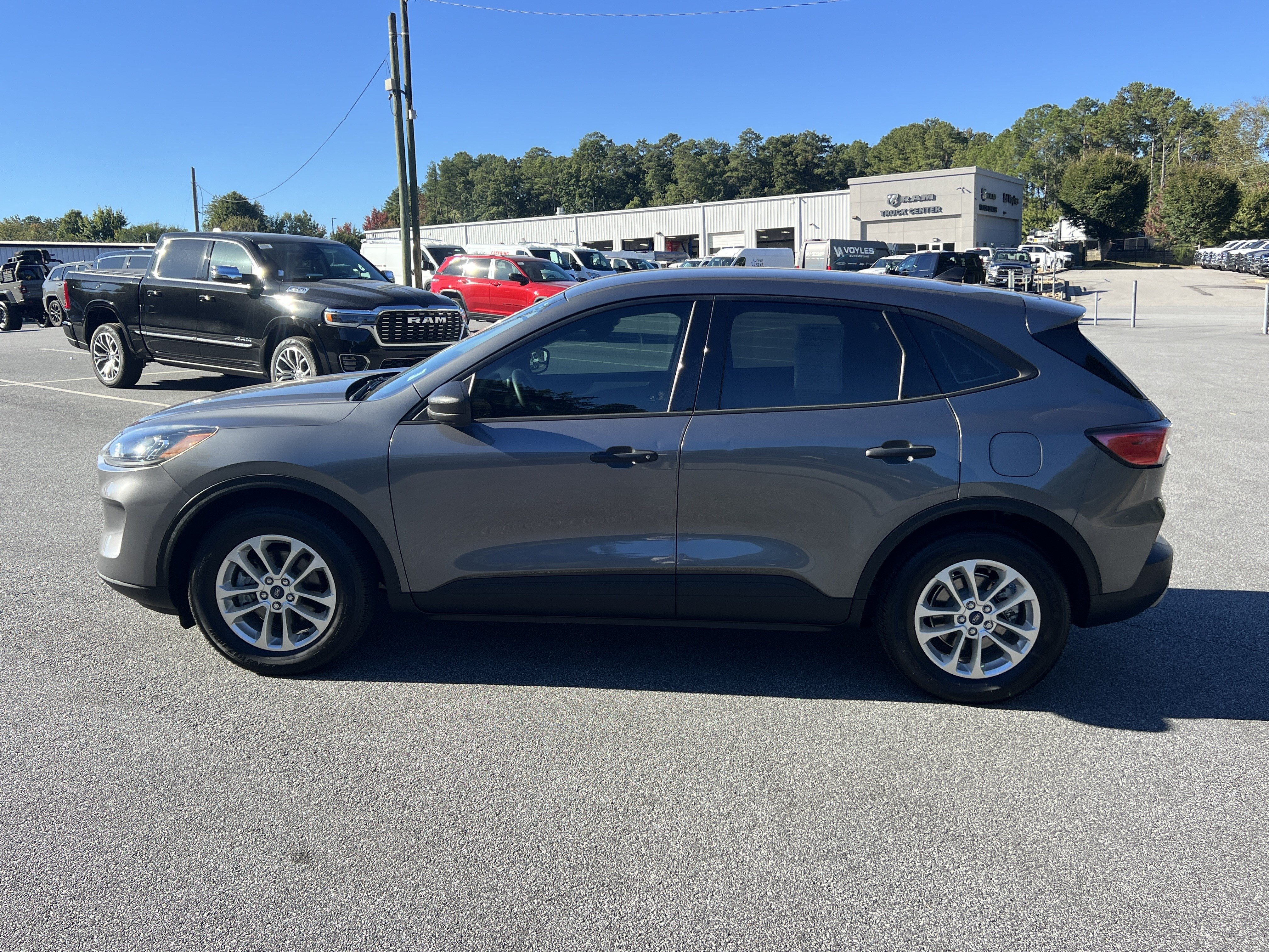 Used 2022 Ford Escape S FWD image 4