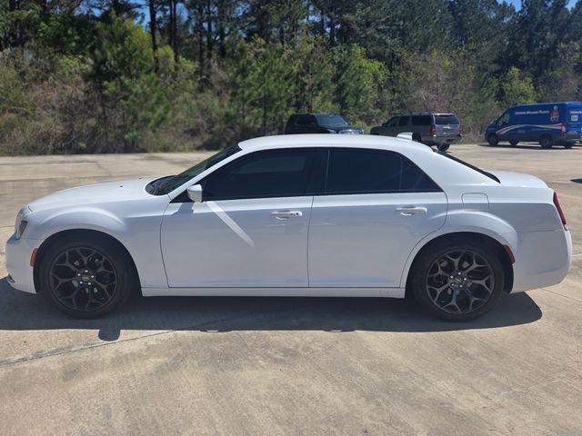 Used 2019 Chrysler 300 S image 2