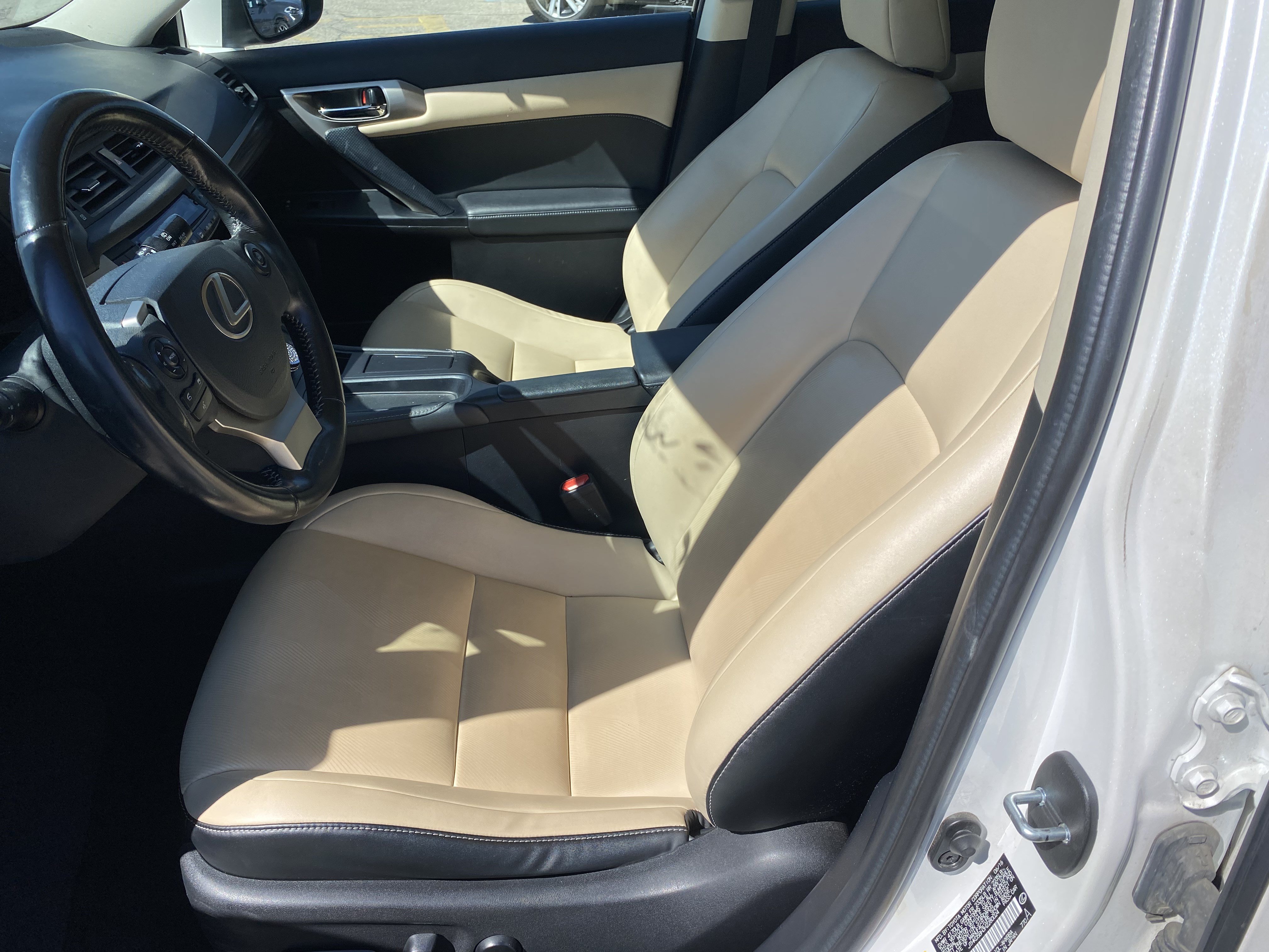 Used 2017 Lexus CT 200h w/ Seat Comfort Package FWD image 15
