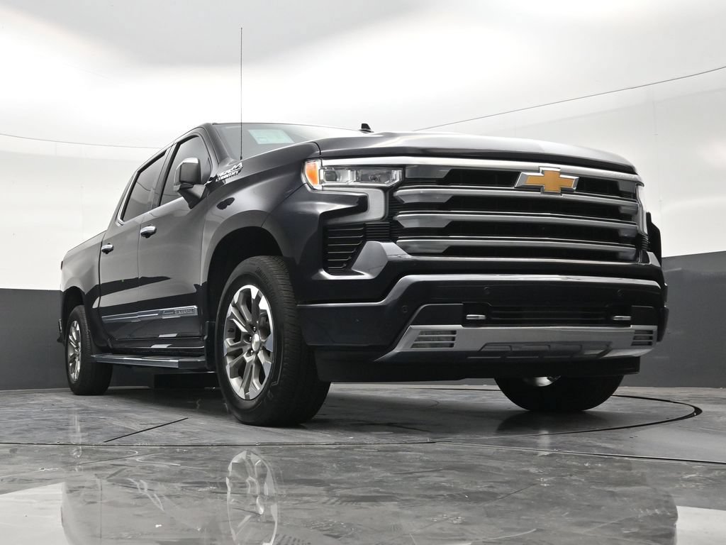 Used 2024 Chevrolet Silverado 1500 High Country w/ Technology Package RWD image 26