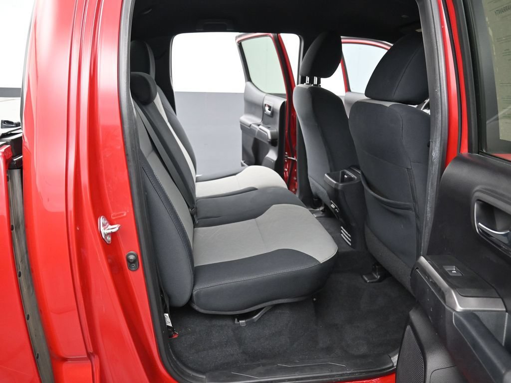 Used 2020 Toyota Tacoma TRD Off-Road AWD/4WD image 29