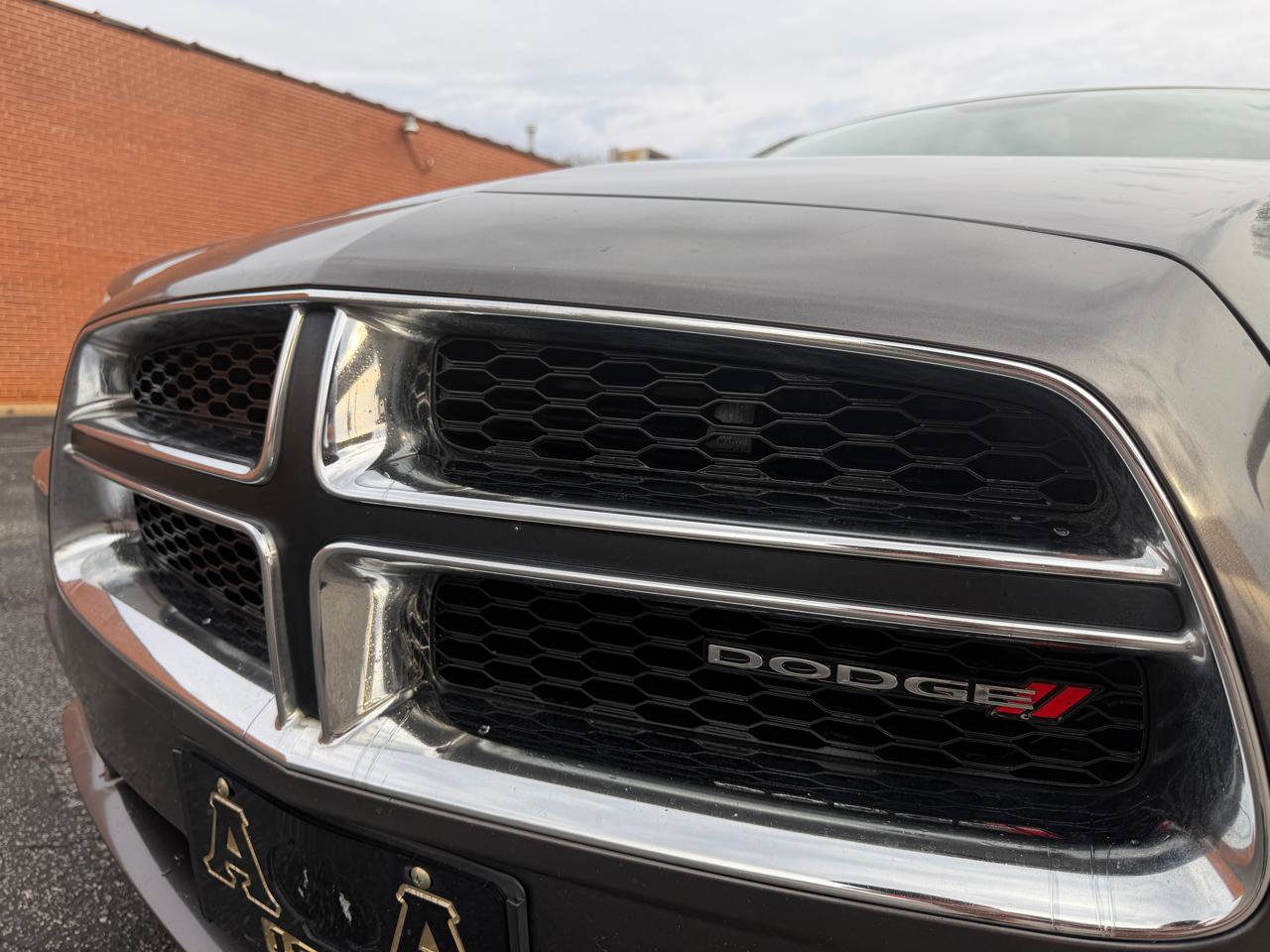 Used 2014 Dodge Charger SE w/ Connectivity Group image 9