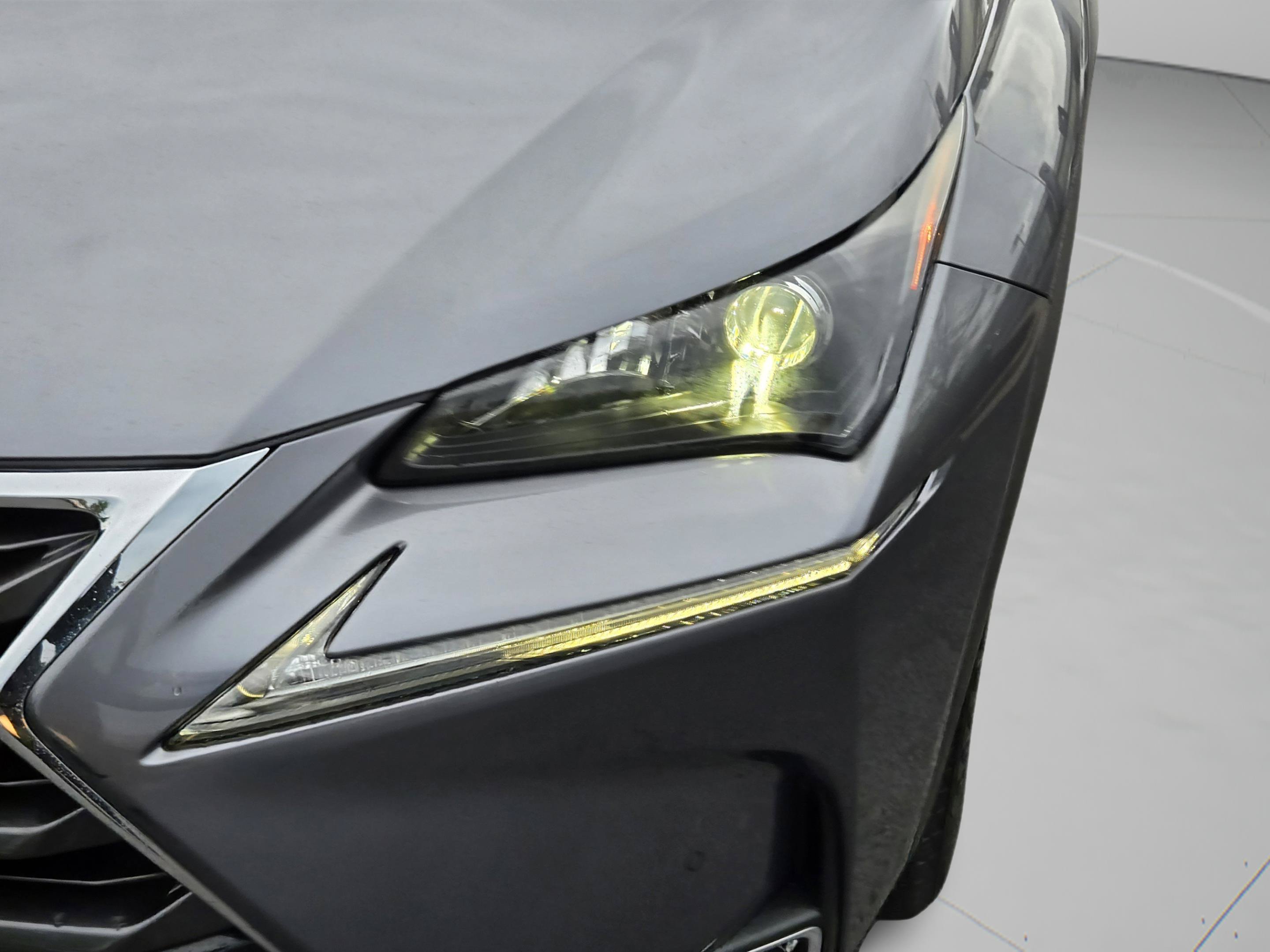 Used 2016 Lexus NX 200t FWD image 9