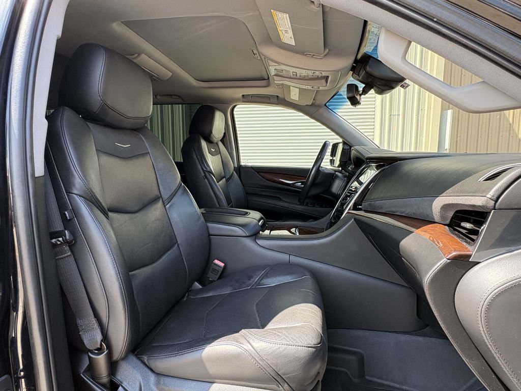 Used 2019 Cadillac Escalade Premium Luxury w/ LPO, Radiant Package RWD image 30