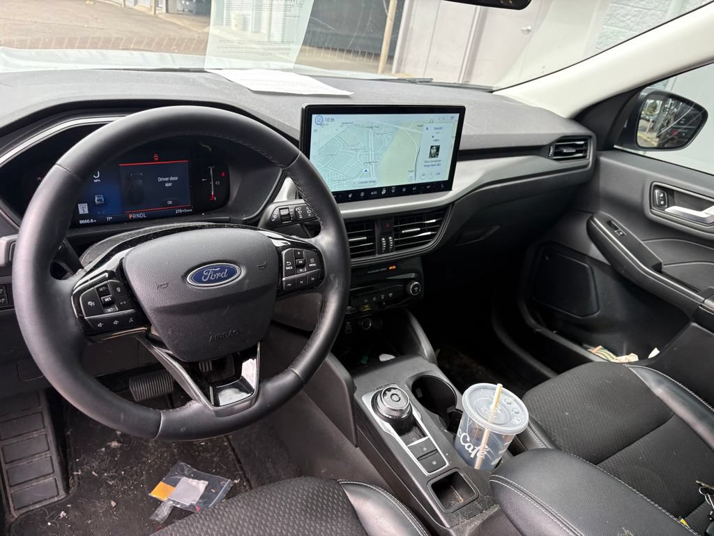 Used 2025 Ford Escape SE FWD image 17