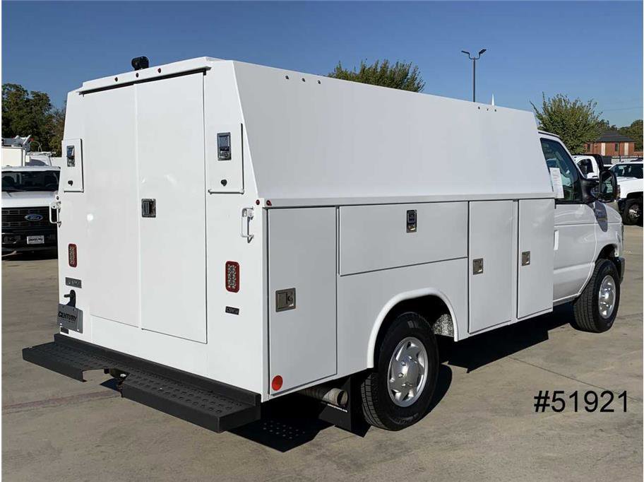 Used 2022 Ford E-350 and Econoline 350 Super Duty w/ Power Windows & Locks Group image 2
