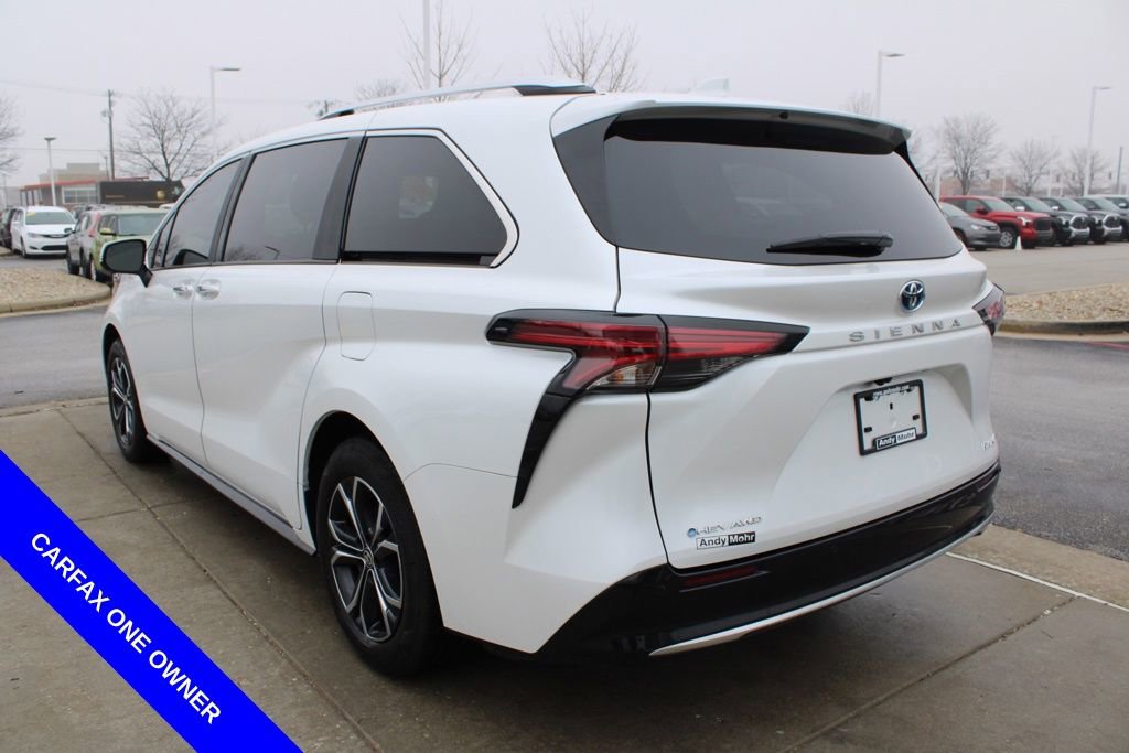 Used 2025 Toyota Sienna Platinum image 5
