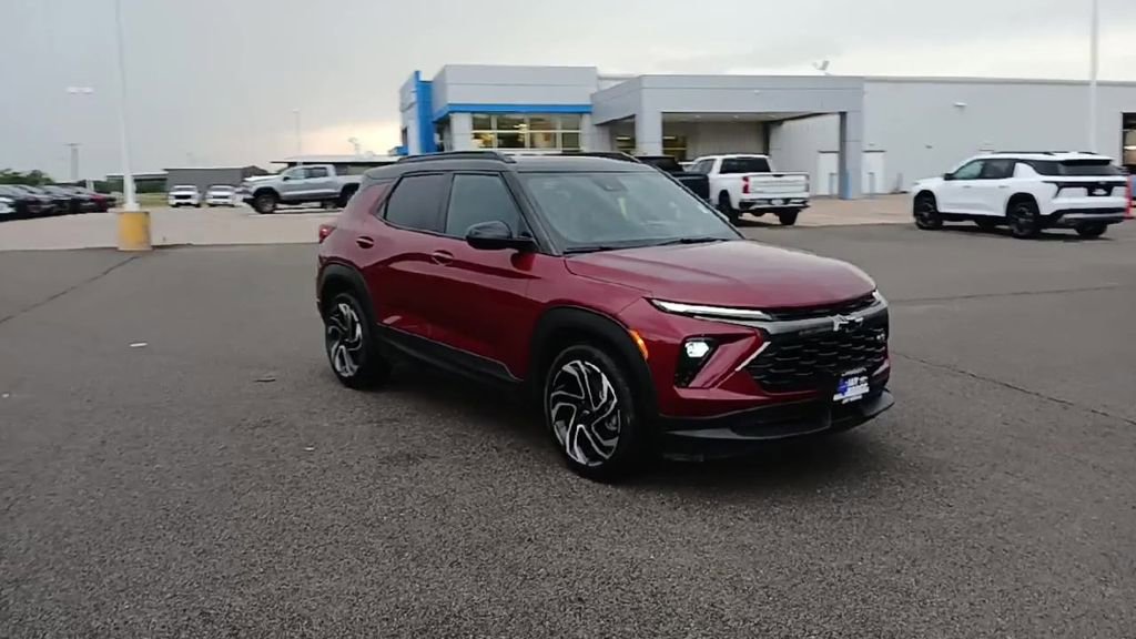 Used 2024 Chevrolet TrailBlazer RS image 2