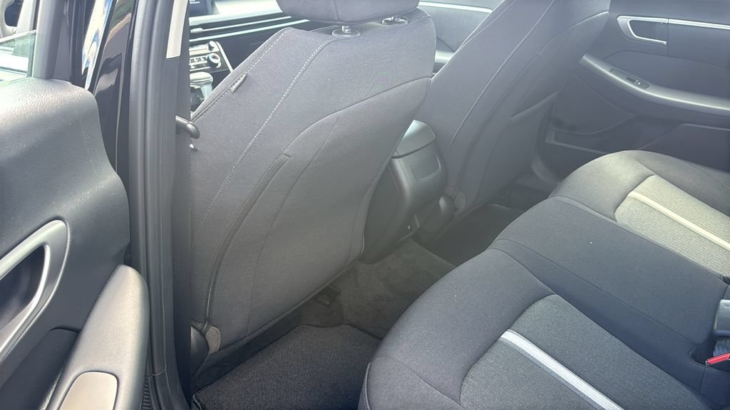 Used 2025 Hyundai Sonata SE FWD image 31