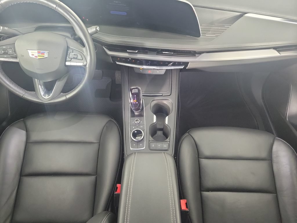 Used 2025 Cadillac XT4 Premium Luxury FWD image 15