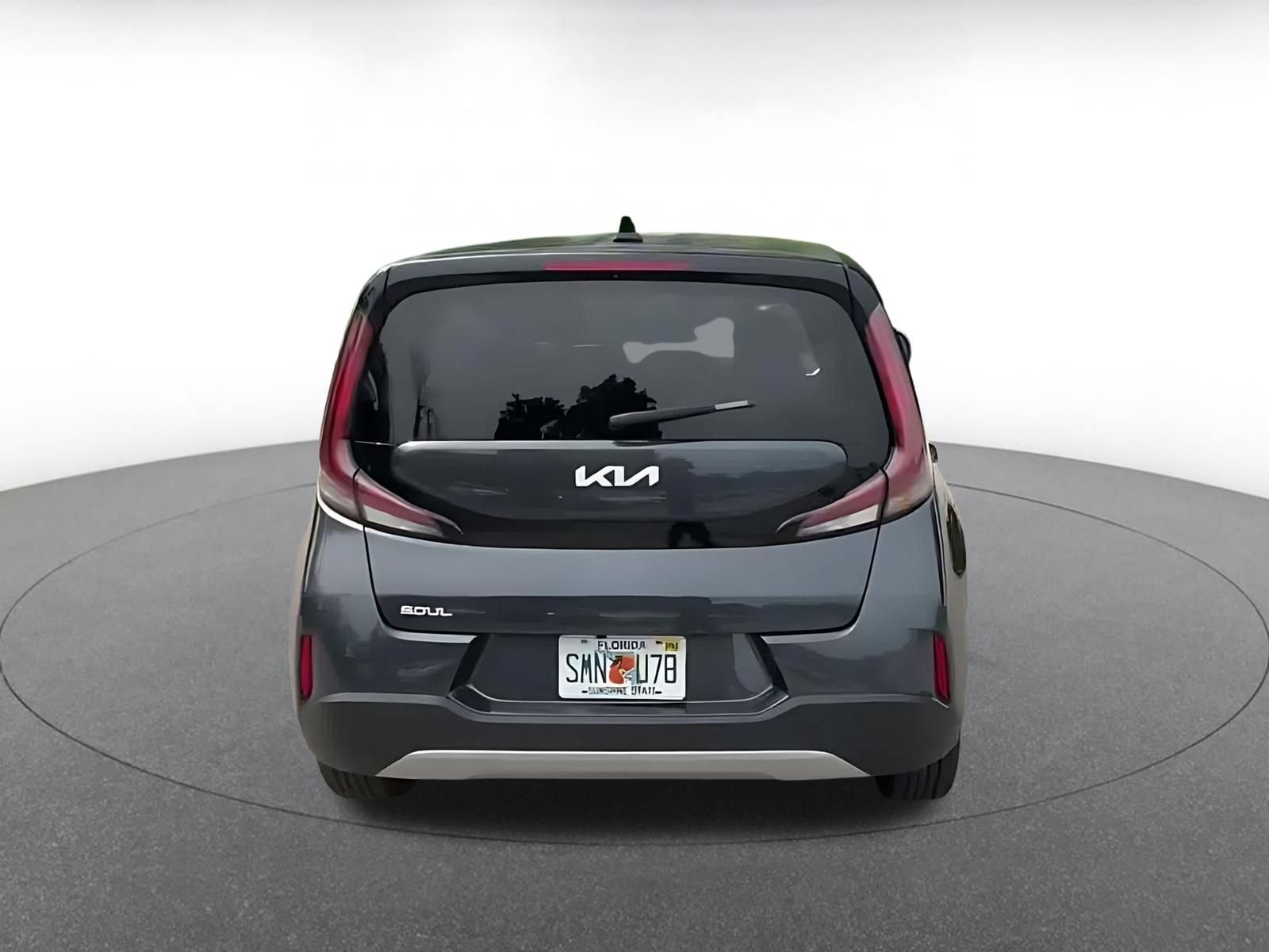 Used 2025 Kia Soul LX w/ LX Technology Package FWD image 12
