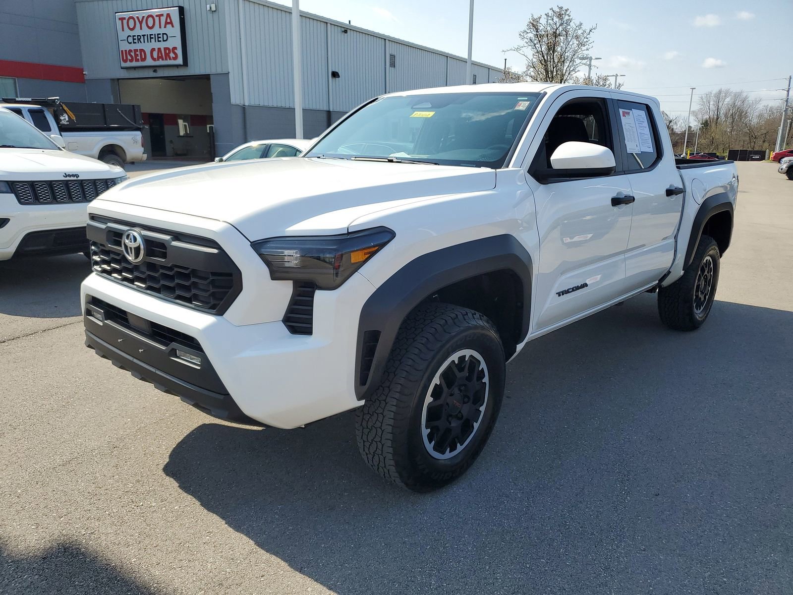 Certified 2024 Toyota Tacoma TRD Off-Road AWD/4WD image 2