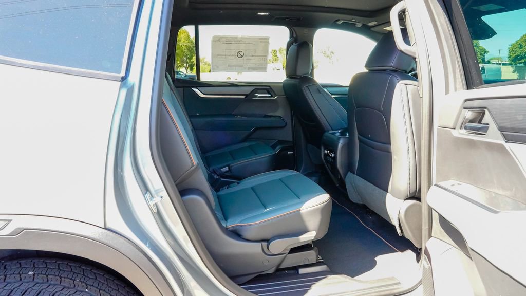 New 2026 GMC Acadia AT4 image 10