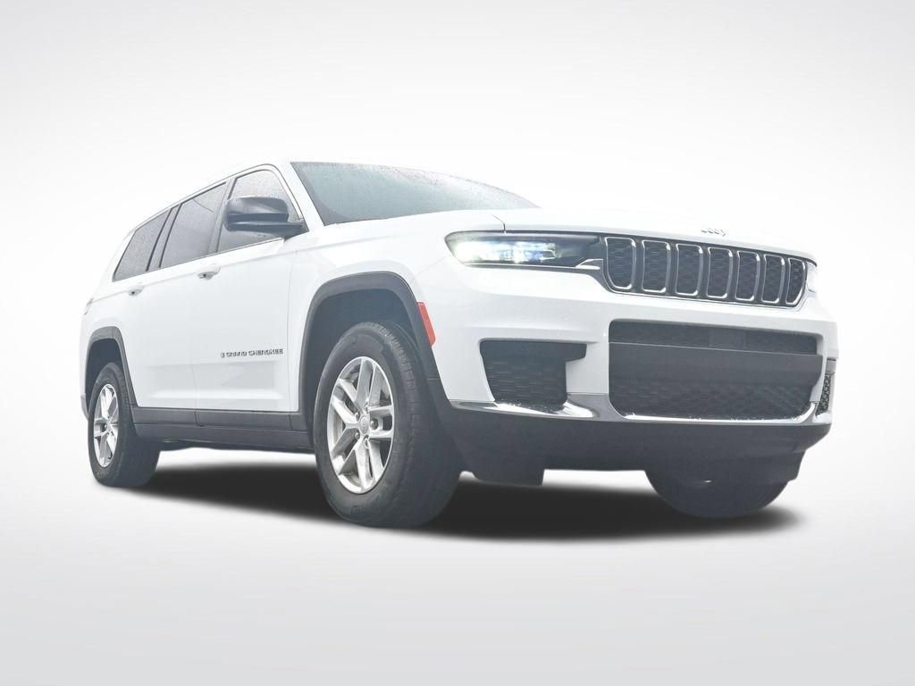 Used 2023 Jeep Grand Cherokee L Laredo image 34