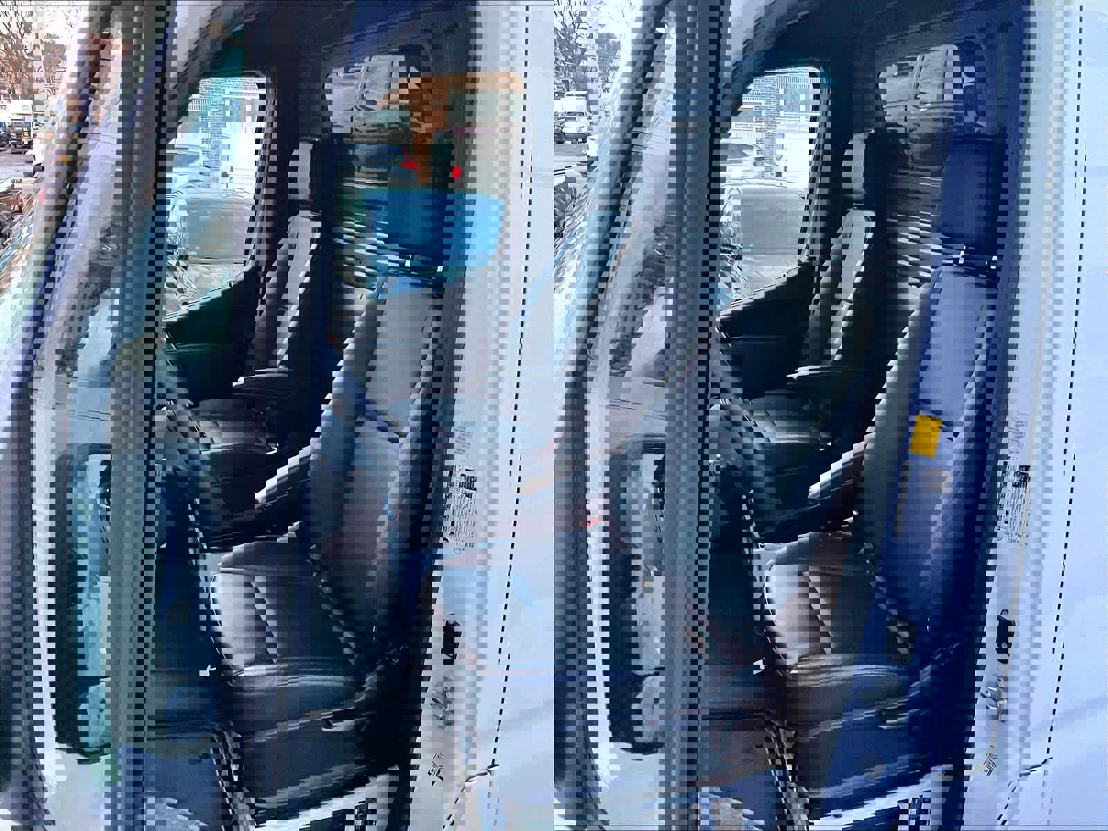 Used 2024 Mercedes-Benz Sprinter 2500 image 10