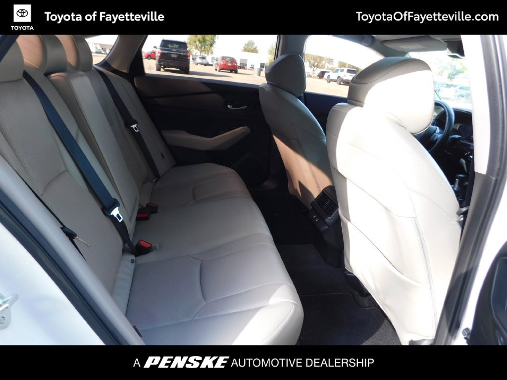 Used 2023 Honda Accord Touring image 6