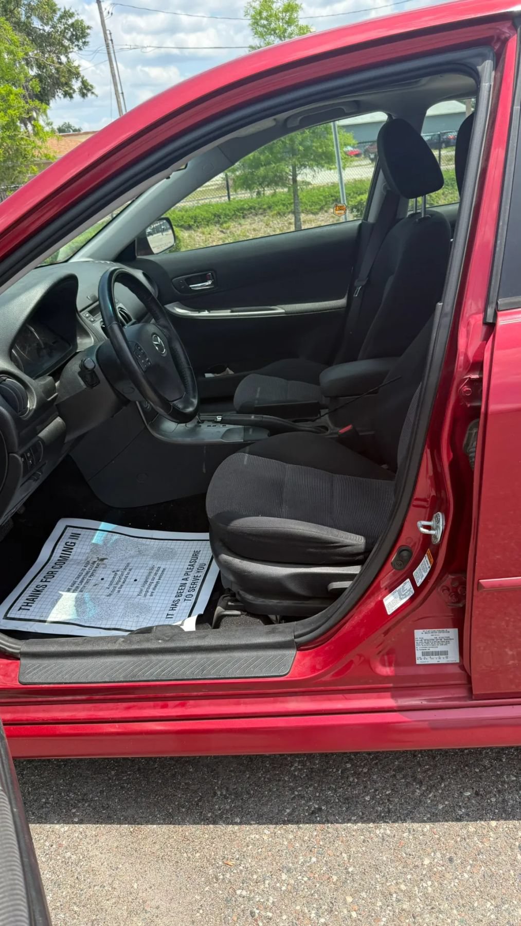 Used 2005 MAZDA MAZDA6 i Sport w/ Bose Audio & Moonroof Pkg FWD image 9
