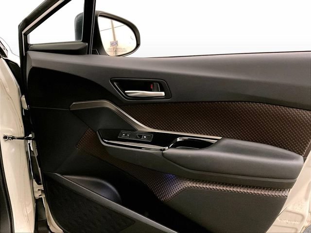 Used 2019 Toyota C-HR Limited FWD image 23