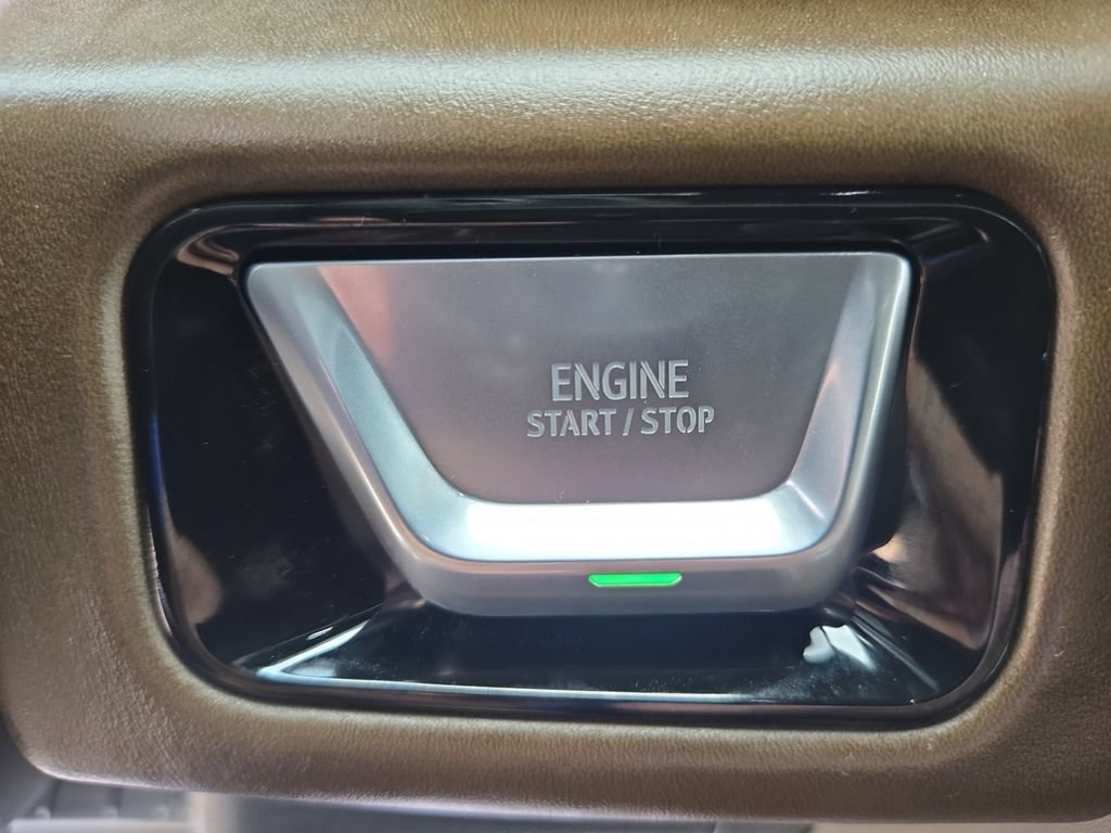 New 2026 GMC Yukon XL Denali Ultimate AWD/4WD image 34