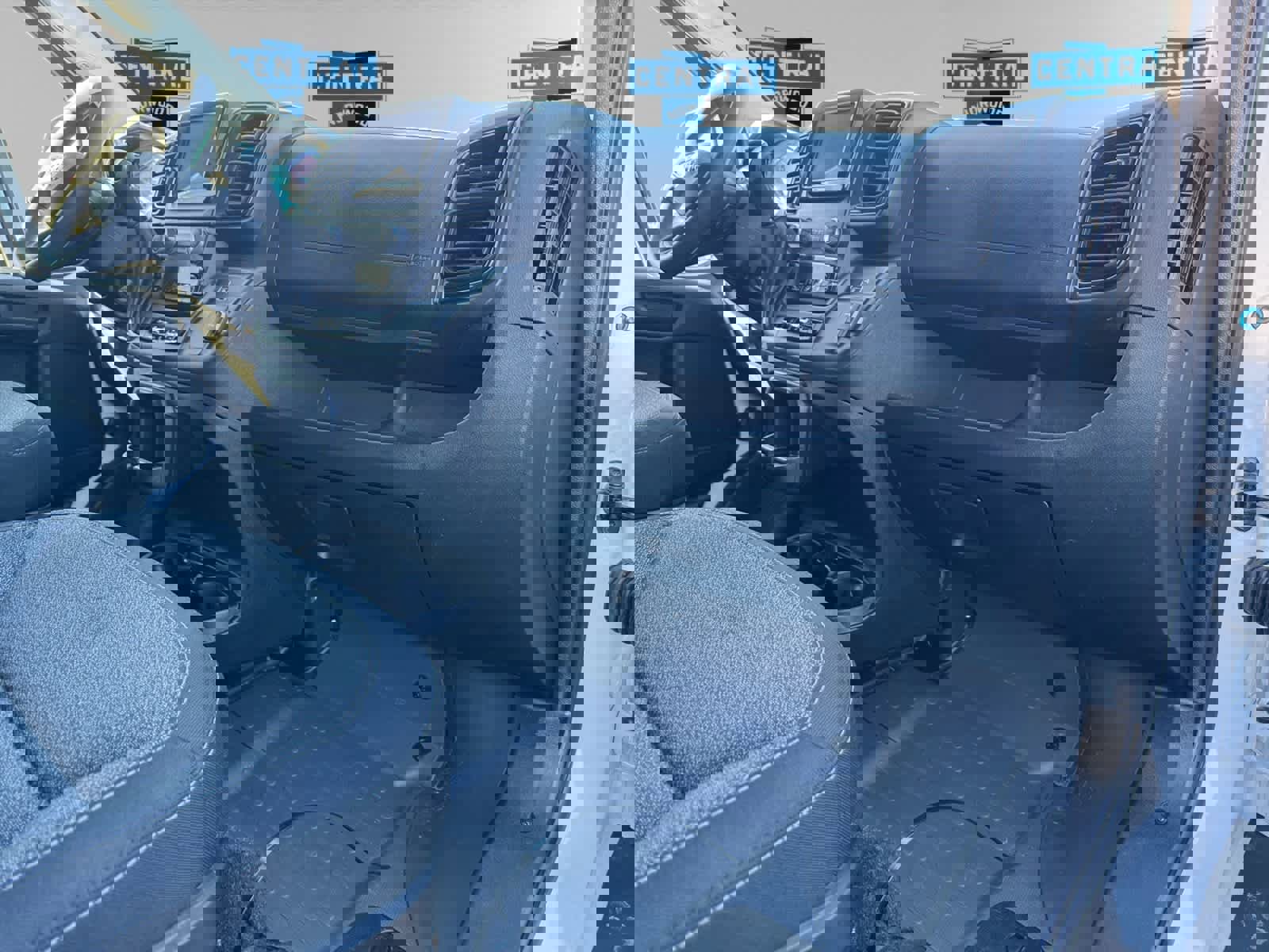 Used 2025 RAM ProMaster 2500 w/ Storage Group image 12