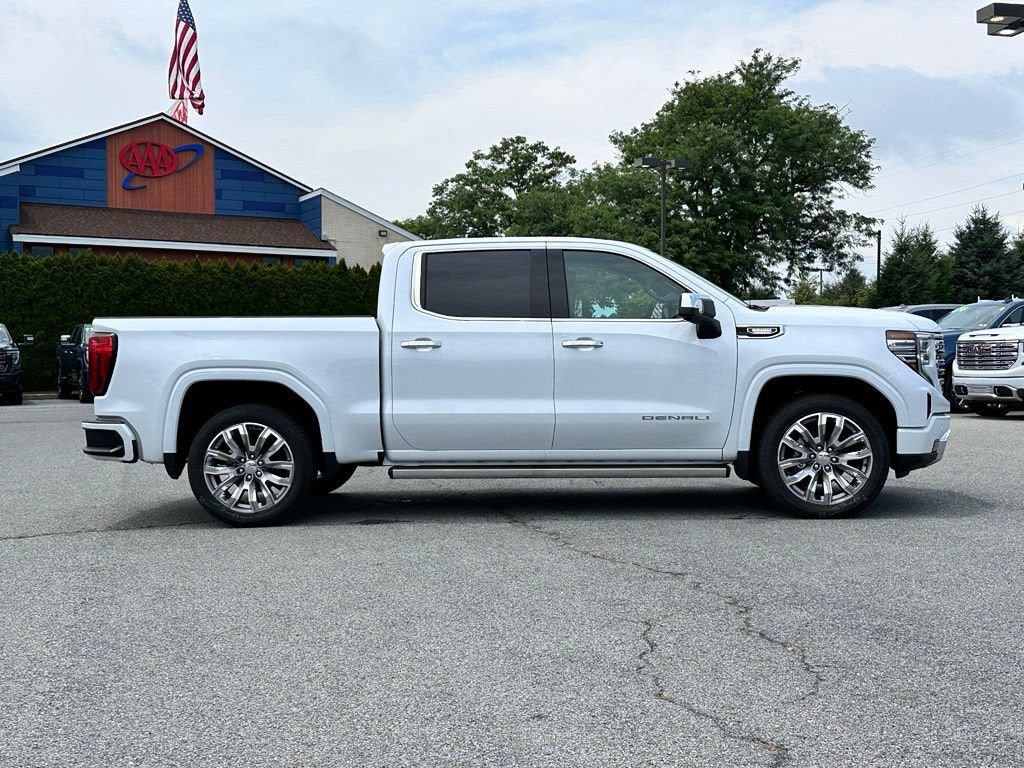 New 2026 GMC Sierra 1500 Denali w/ Denali Reserve Package AWD/4WD image 3