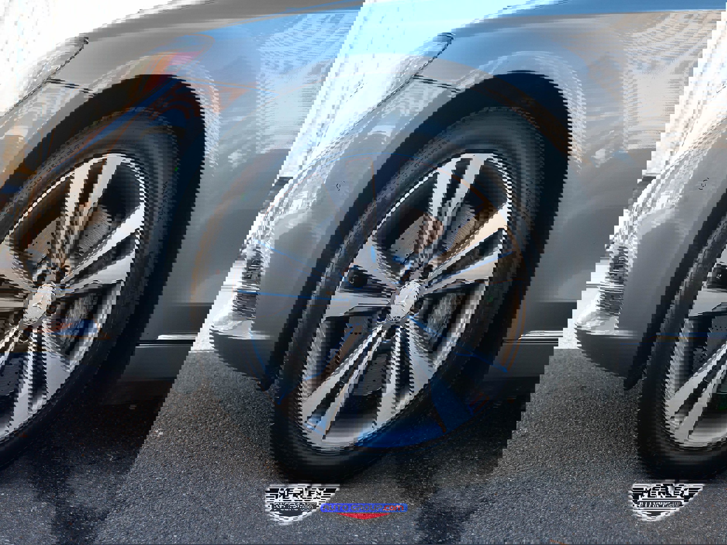 Used 2015 Mercedes-Benz S 550 Sedan w/ Premium 1 Package image 9