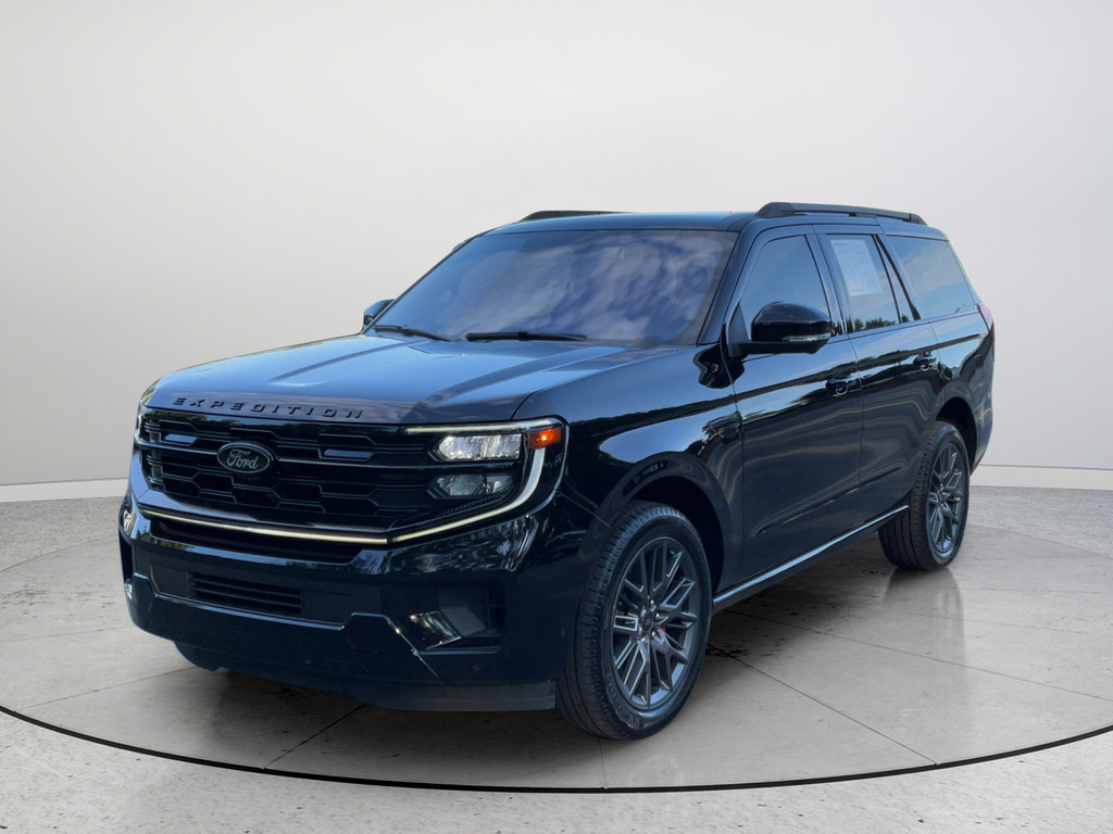 Used 2025 Ford Expedition Platinum w/ Stealth Performance Package AWD/4WD image 5