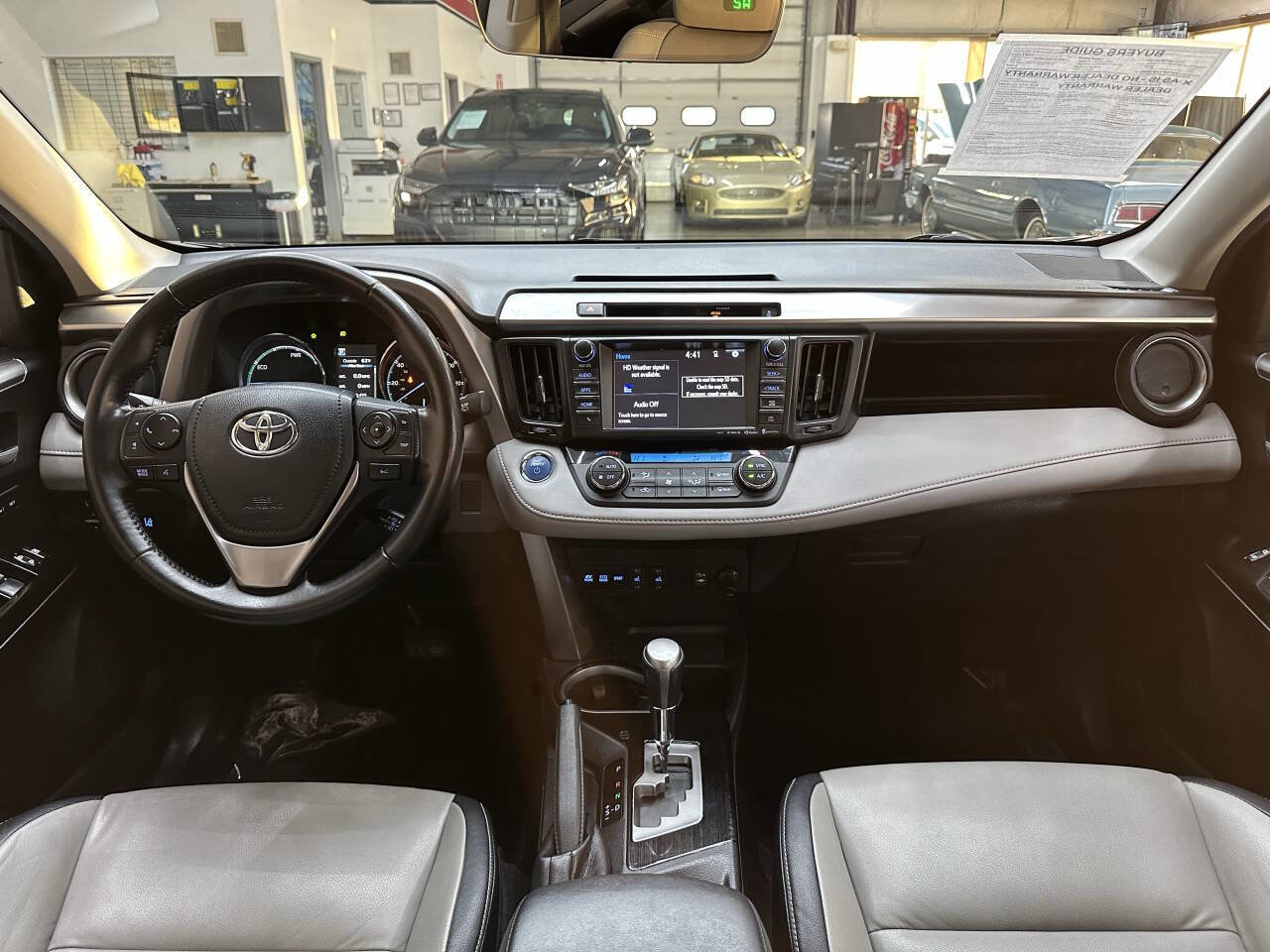 Used 2016 Toyota RAV4 Limited image 18