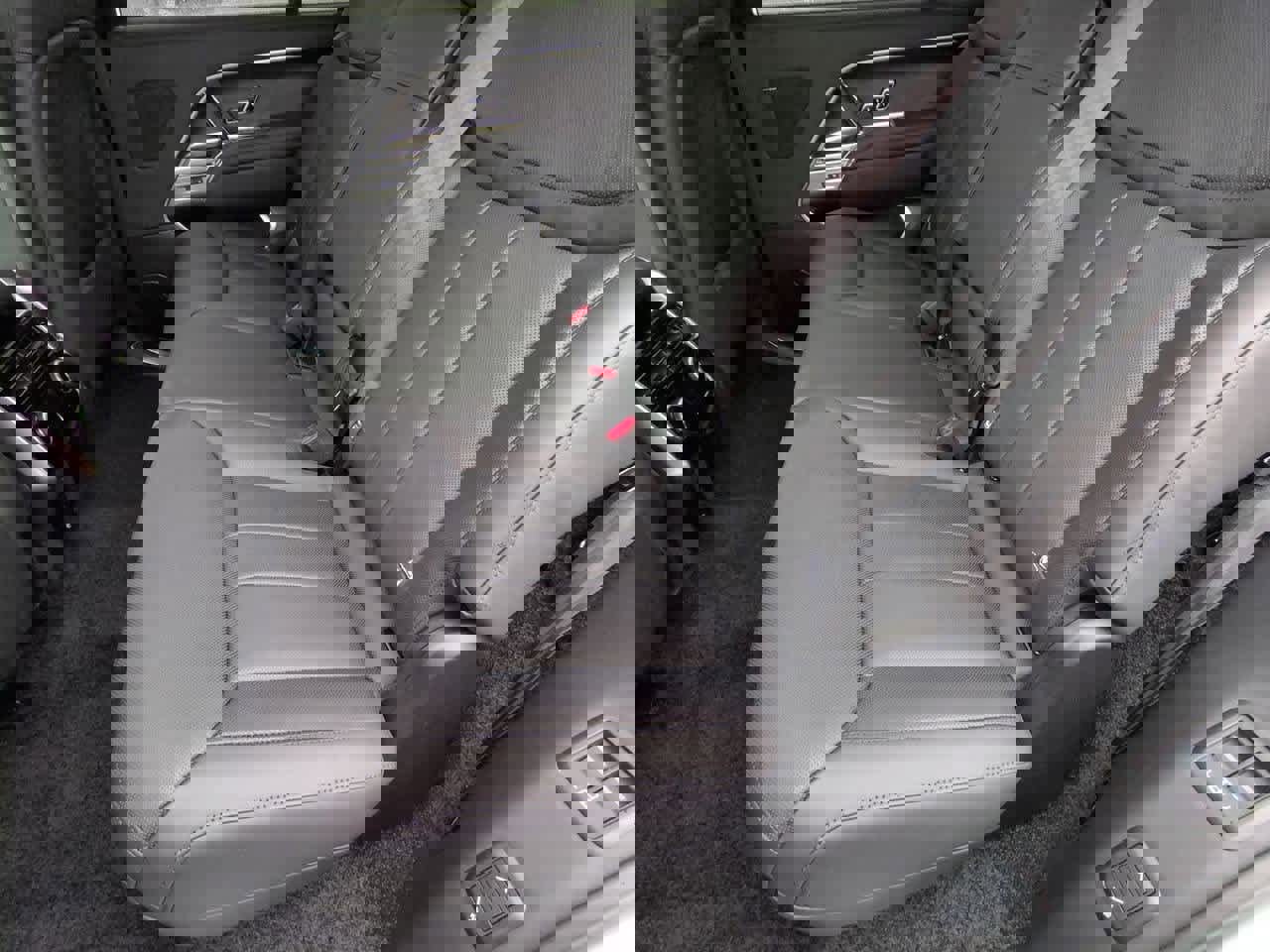 New 2026 Land Rover Range Rover Long Wheelbase SE image 20