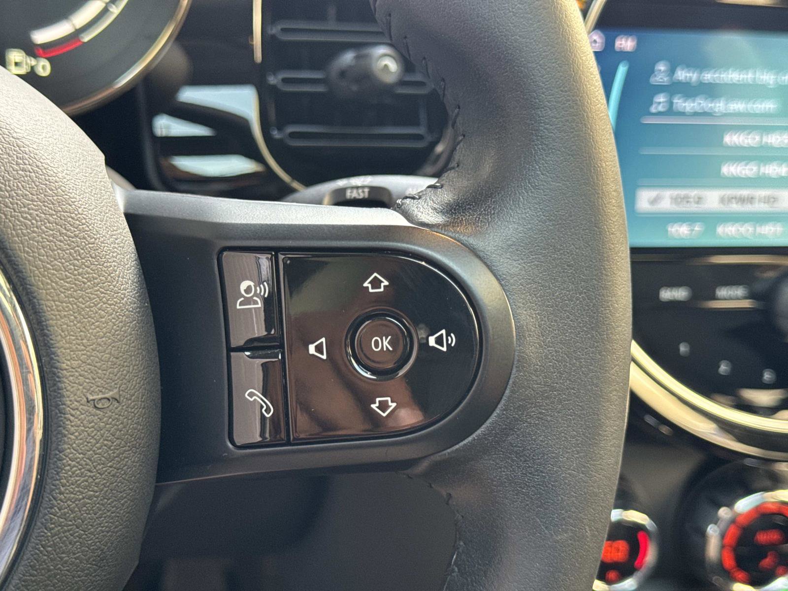 Certified 2023 MINI Cooper 4-Door Hardtop image 17