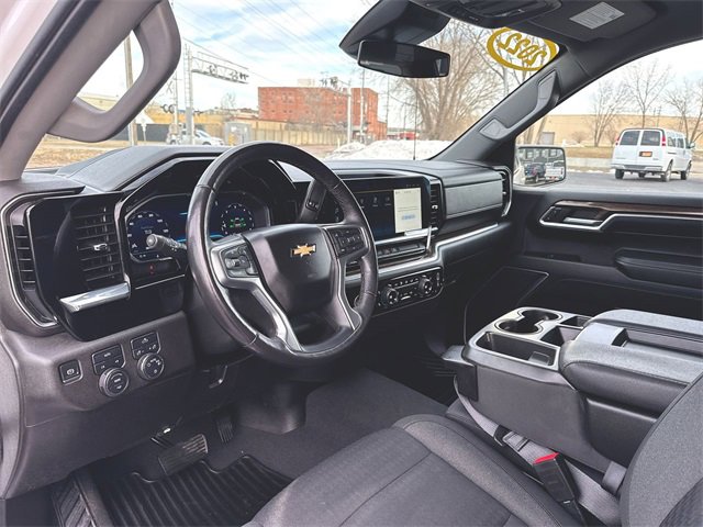 Used 2022 Chevrolet Silverado 1500 LT image 10