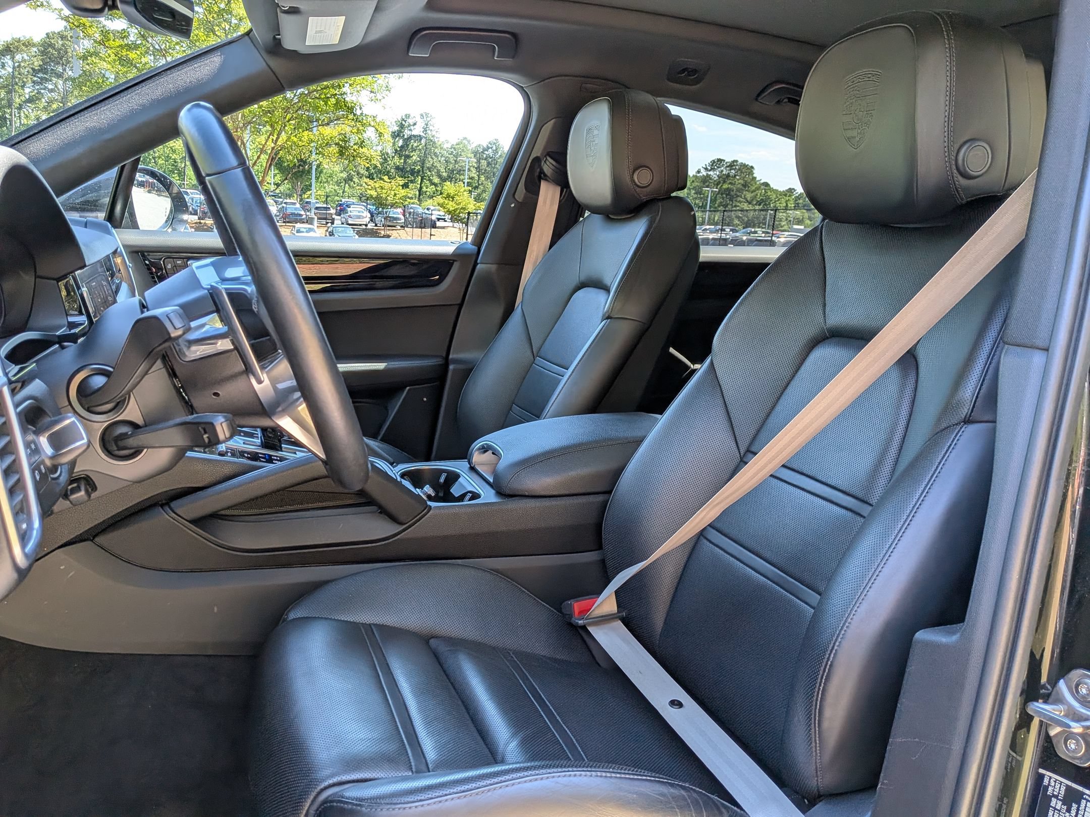 Certified 2023 Porsche Cayenne Platinum Edition AWD/4WD image 5
