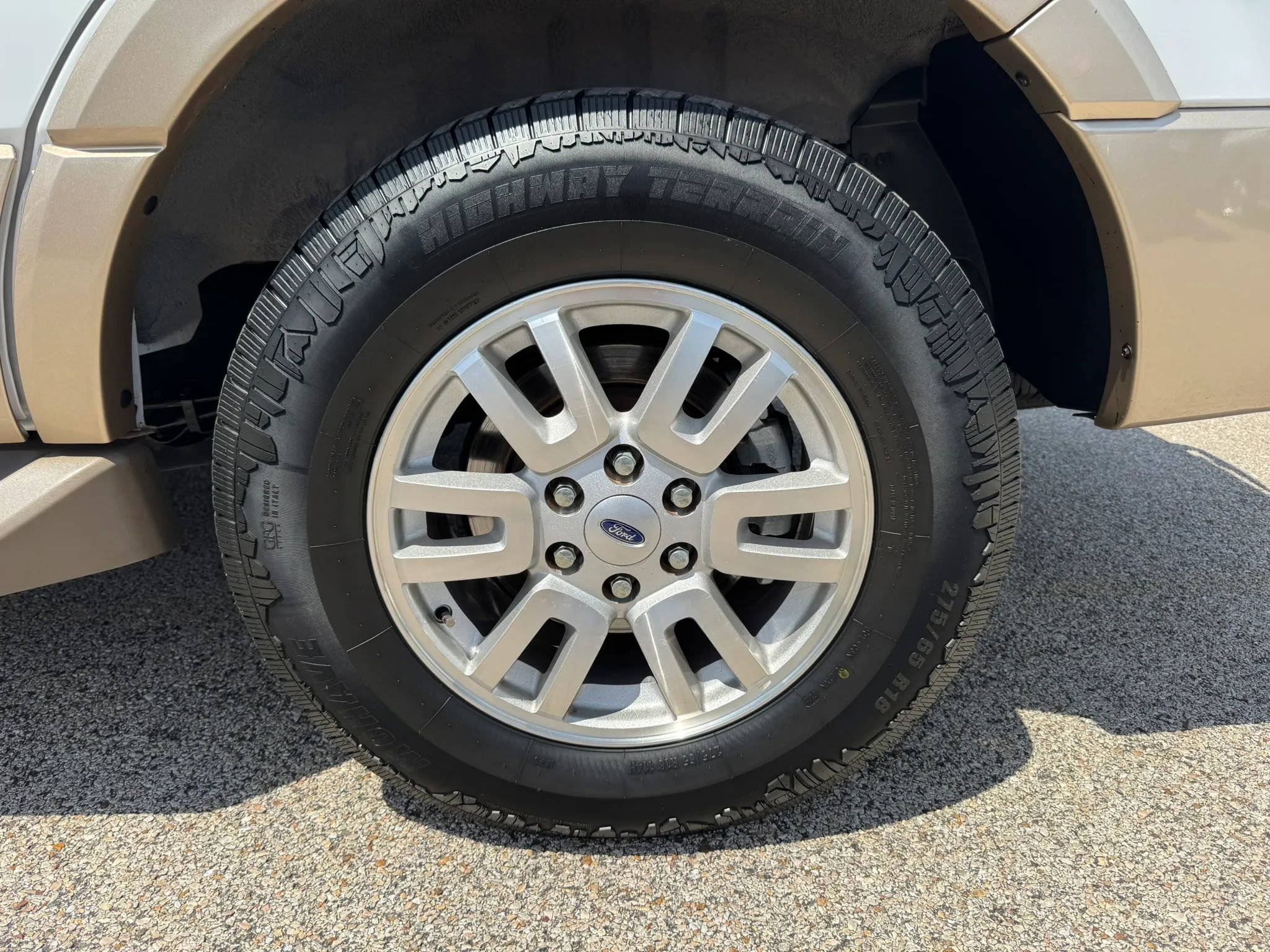 Used 2012 Ford Expedition XLT RWD image 17